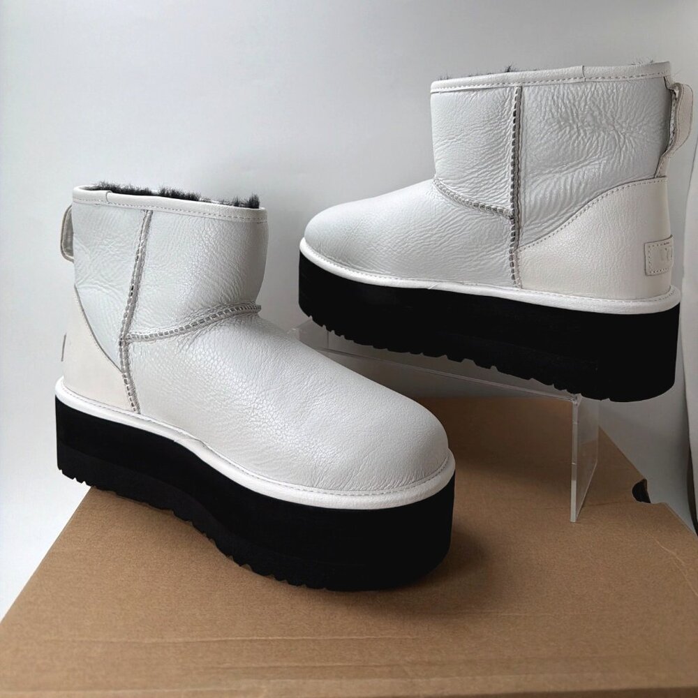 UGG Classic Ultra Mini Platform Boots White Leather Winter Booties Women Size 9 - Picture 4 of 8